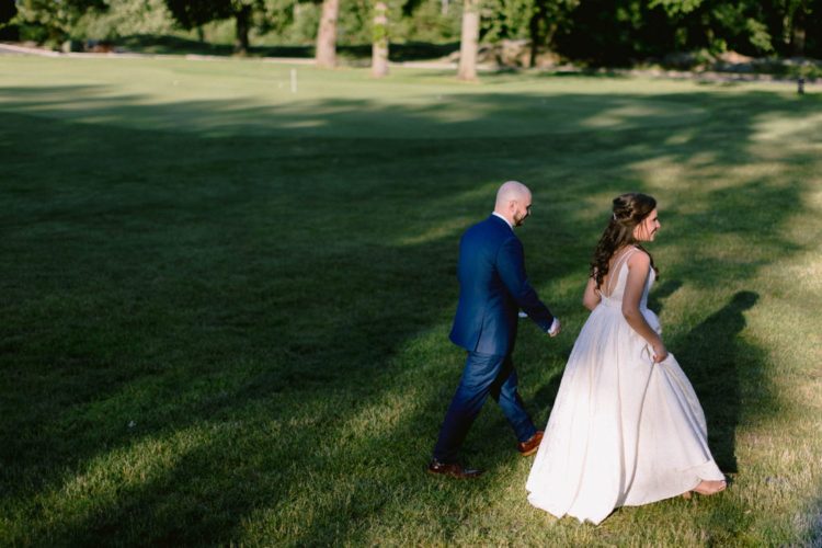  Why Pelham Bay Steals Hearts as Your Wedding Venue: 