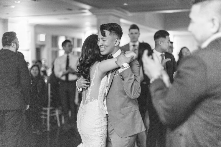  From Classics to Hits: Crafting Your Grand Oaks Wedding Soundtrack