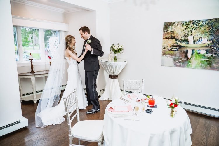 Remixologists' Role in Your Mountainville Manor Wedding: