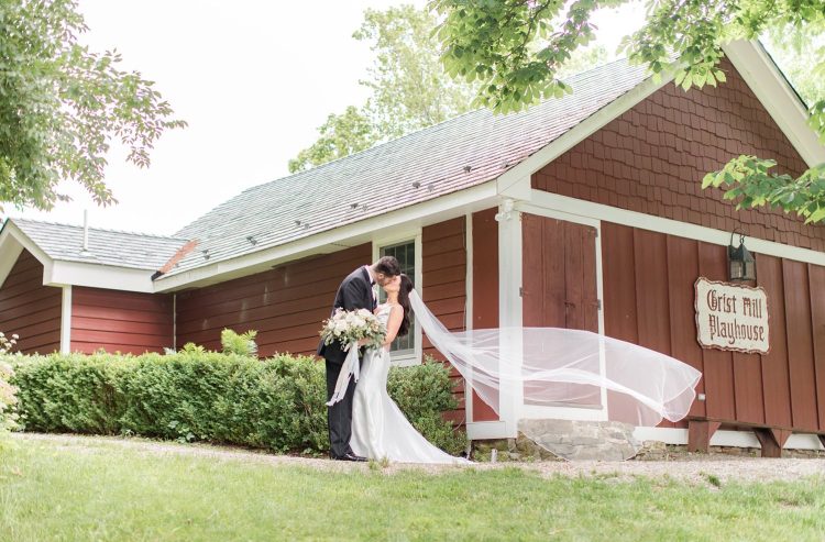 A Day of Exclusive Elegance: 