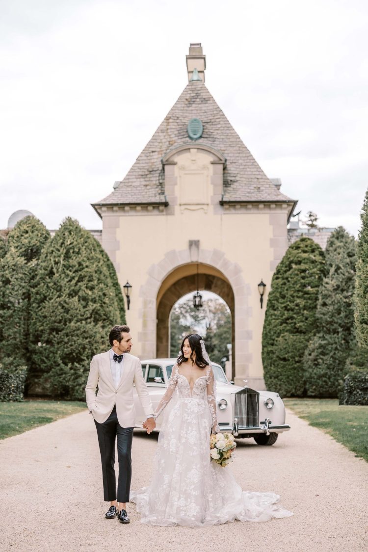 The Pinnacle of Wedding Perfection at Oheka Castle: 