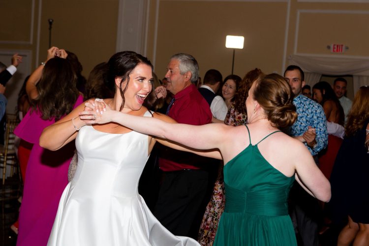 Becky Richards married Roger on July 22nd | La Chateau, South Salem, NY | DJ Taiga