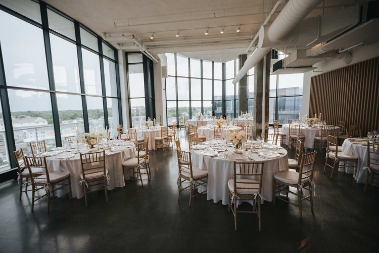 Ocean Vibes, Perfect Tides: Your Dream Wedding at Wave Resort!